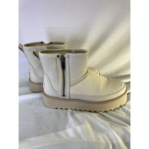 UGG Classic Rebel Biker Mini Women's Boots Cream Size US 6 See Pictures 4 Dirt